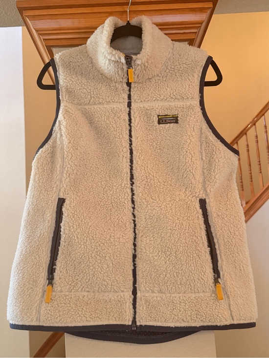 L.L. Bean Jackets & Blazers - L.L. Bean Cream Sherpa Vest with Dark Trim